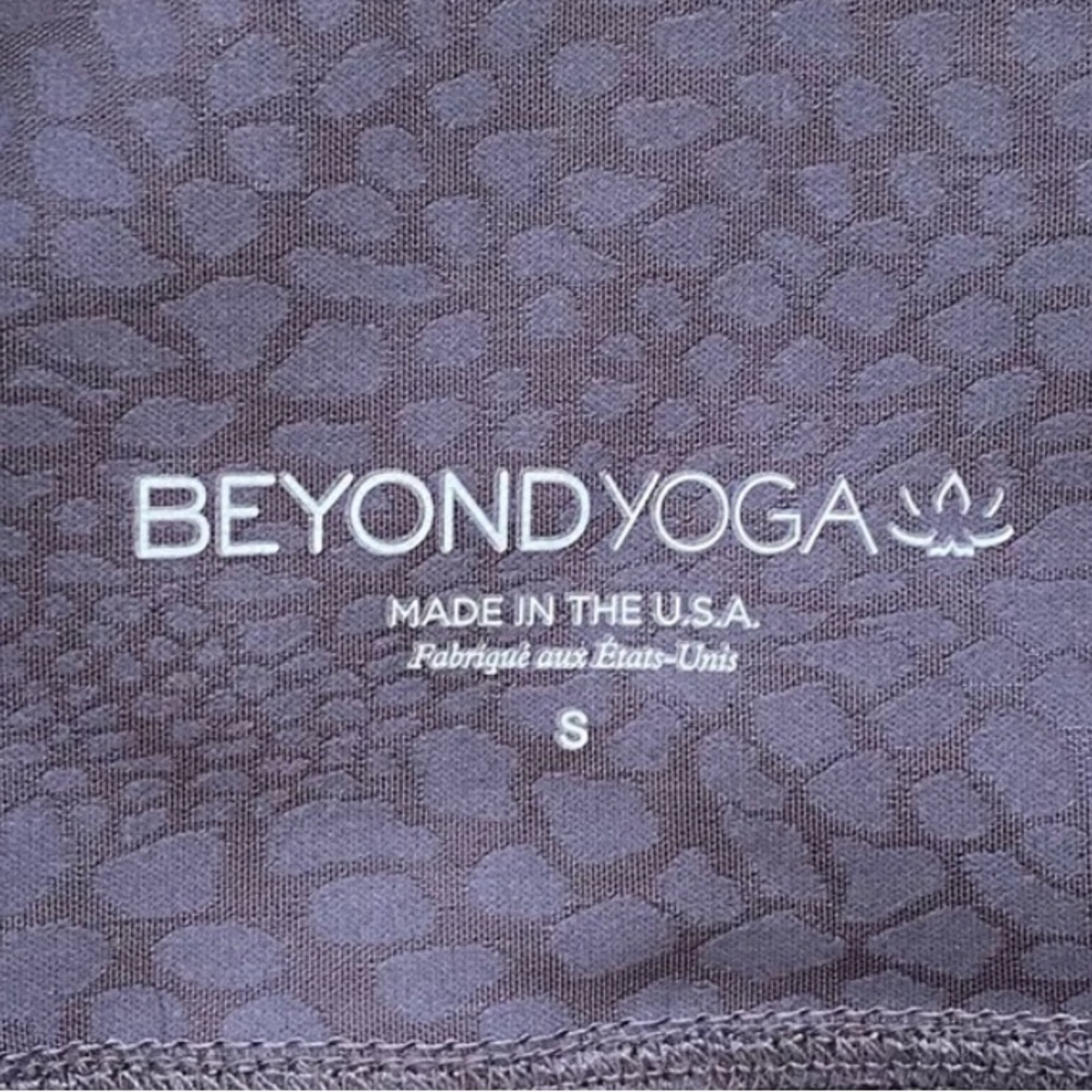 Beyond Yoga Feline Jacquard Legging - Picture 6 of 7